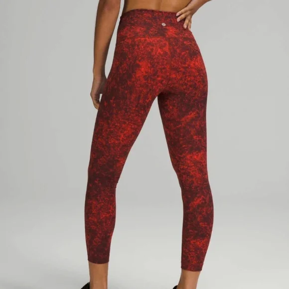 🚨 SOLD 🚨Lululemon Wunder Train HR Tight 25" Denim Wash Print Autumn Red Black - Picture 4 of 10